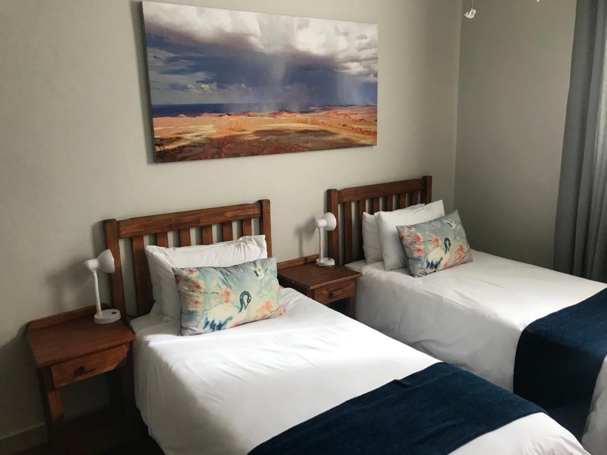 Rocky Shore Guesthouse Свакопмунд Экстерьер фото