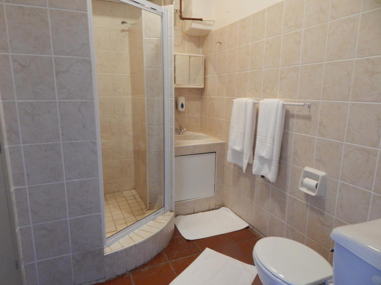Rocky Shore Guesthouse Свакопмунд Экстерьер фото