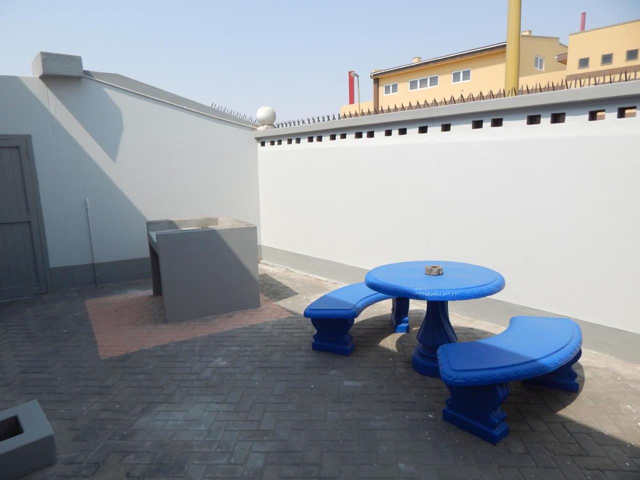 Rocky Shore Guesthouse Свакопмунд Экстерьер фото