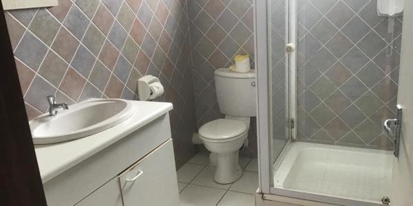 Rocky Shore Guesthouse Свакопмунд Экстерьер фото