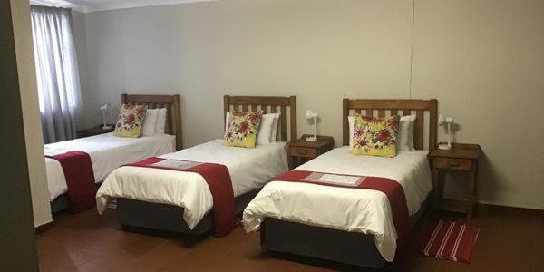 Rocky Shore Guesthouse Свакопмунд Экстерьер фото